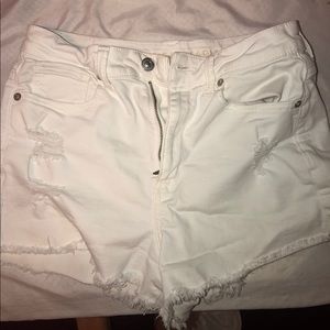 White high waisted American Eagle shorts